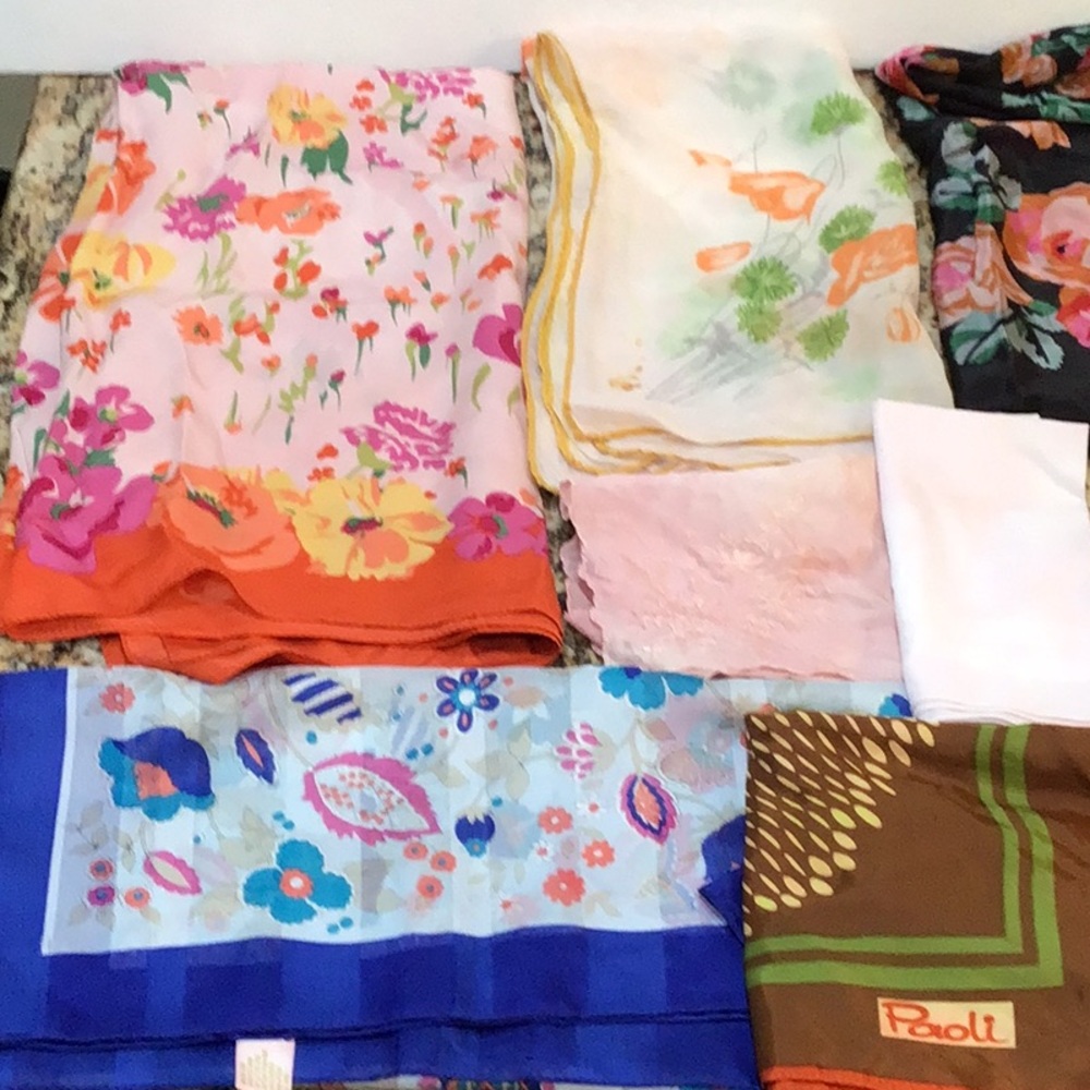 READ Scarf silk & mixed fabric bundle for crafting or upcycling. - Picture 4 of 5